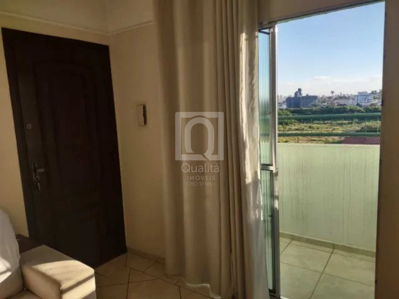 Apartamento à venda com 2 quartos, 96m² - Foto 3