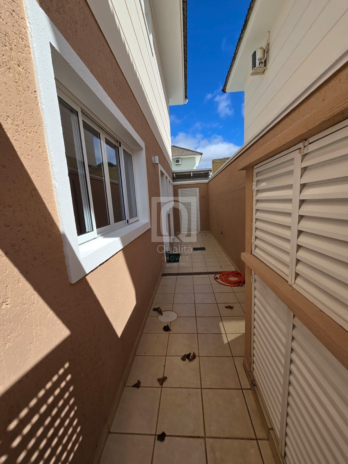 Casa de Condomínio à venda com 5 quartos, 228m² - Foto 37