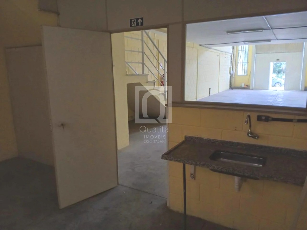 Depósito-Galpão-Armazém à venda, 245m² - Foto 5