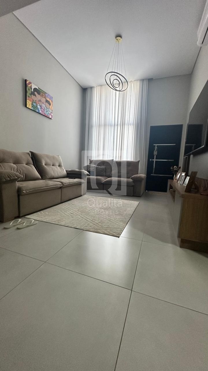 Casa de Condomínio à venda com 3 quartos, 200m² - Foto 2
