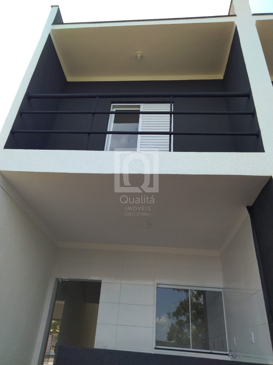 Sobrado à venda com 2 quartos, 125m² - Foto 1