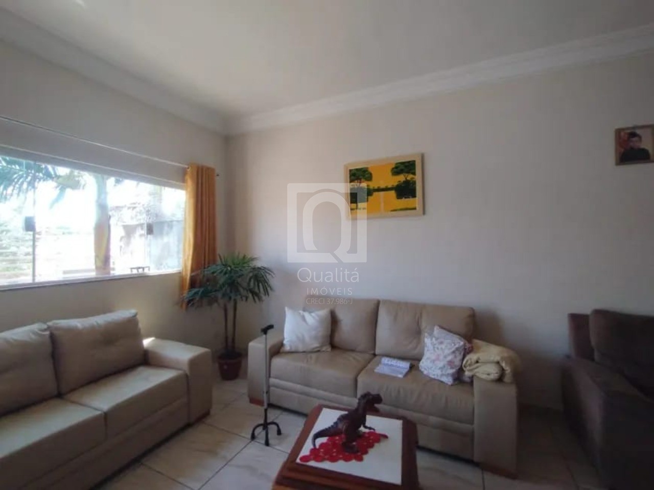 Casa à venda com 3 quartos, 300m² - Foto 2
