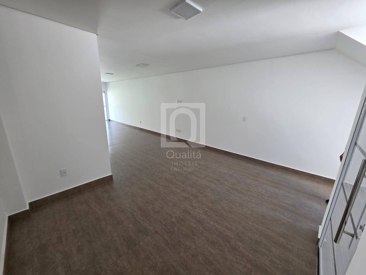 Casa à venda com 3 quartos, 123m² - Foto 3