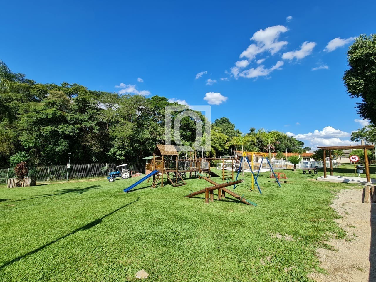Casa de Condomínio à venda com 3 quartos, 360m² - Foto 36