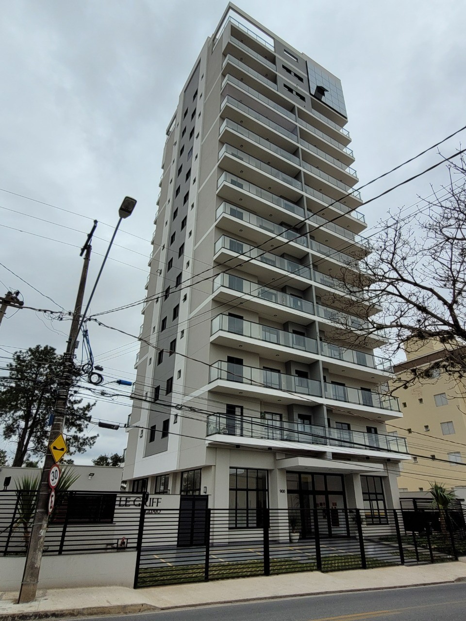 Apartamento à venda com 2 quartos, 66m² - Foto 2