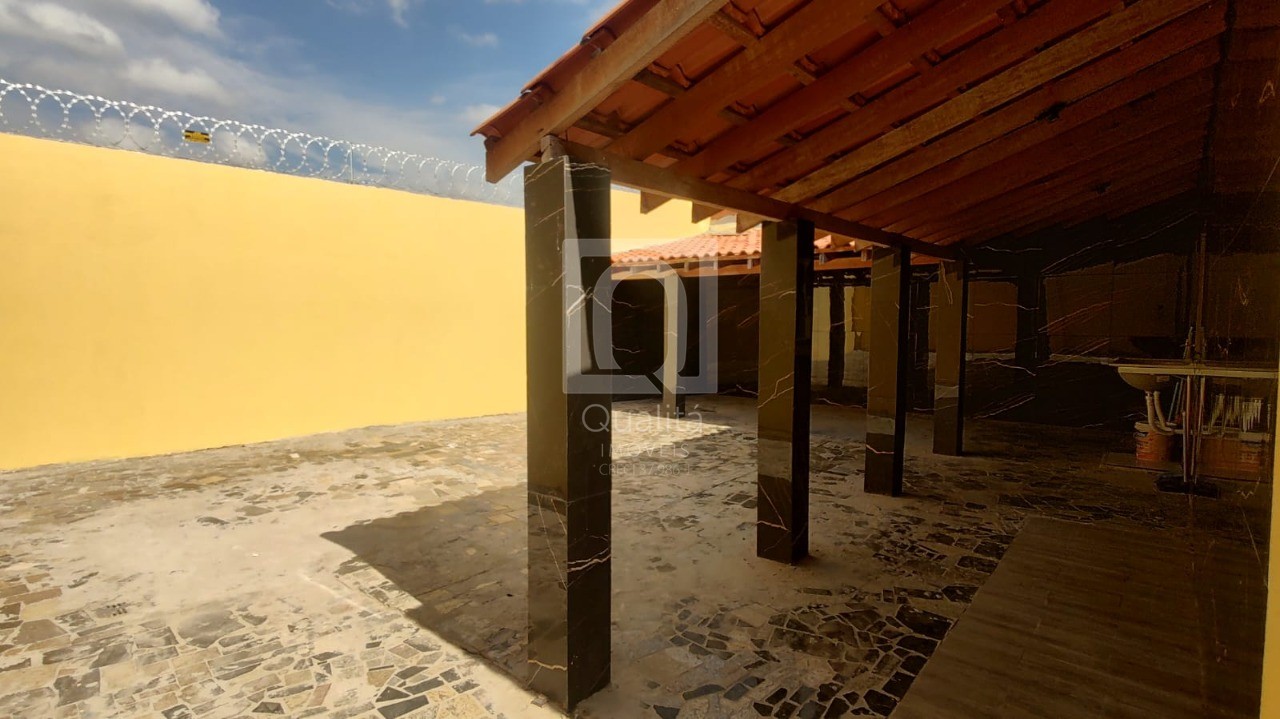 Casa à venda com 4 quartos, 250m² - Foto 13