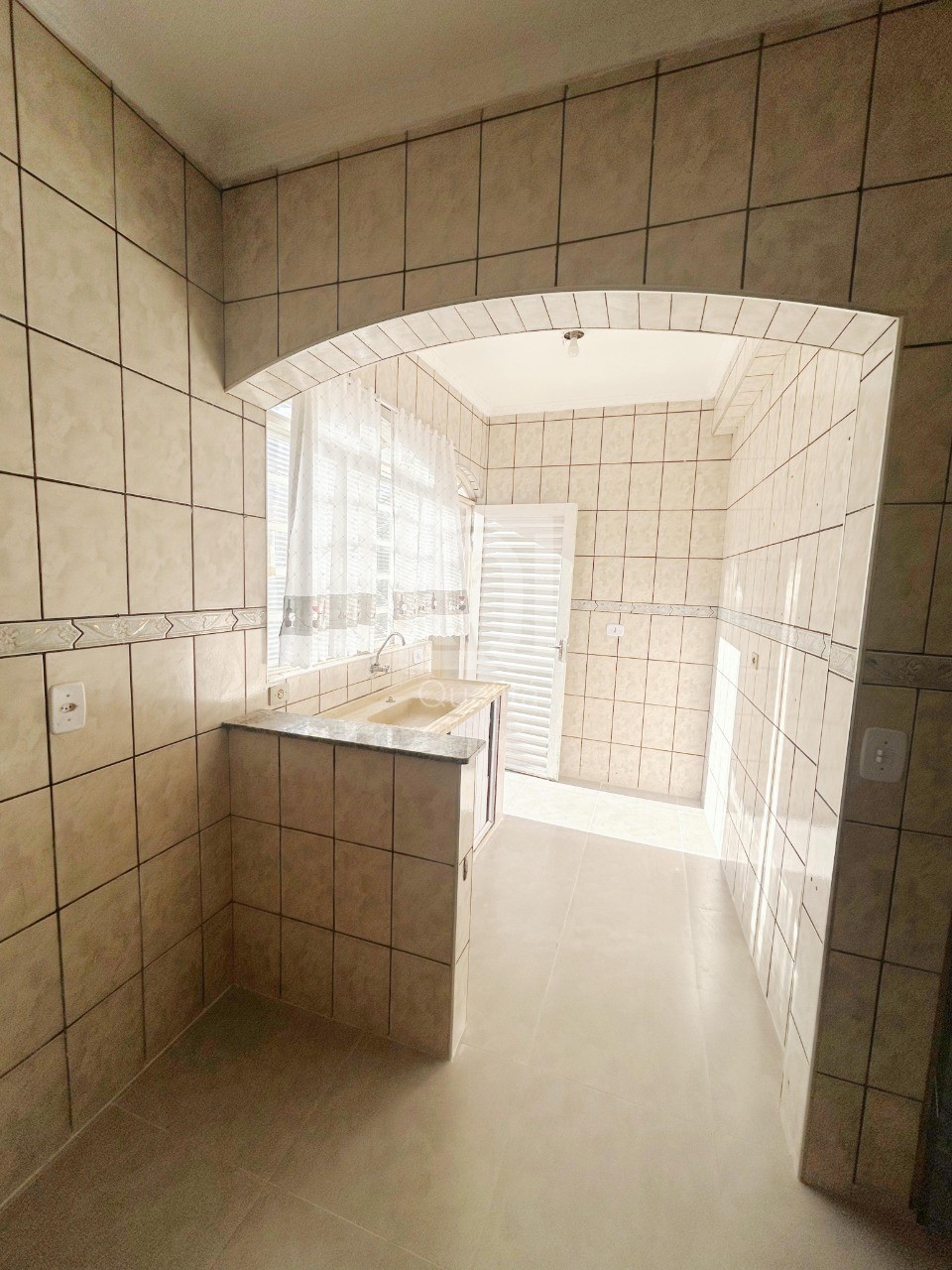 Casa à venda com 2 quartos, 126m² - Foto 3