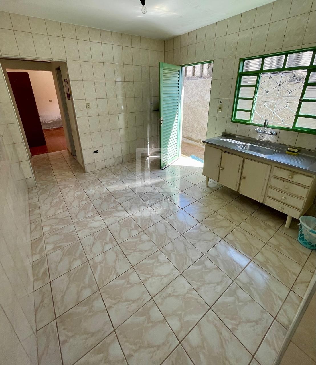 Casa à venda com 2 quartos, 125m² - Foto 4