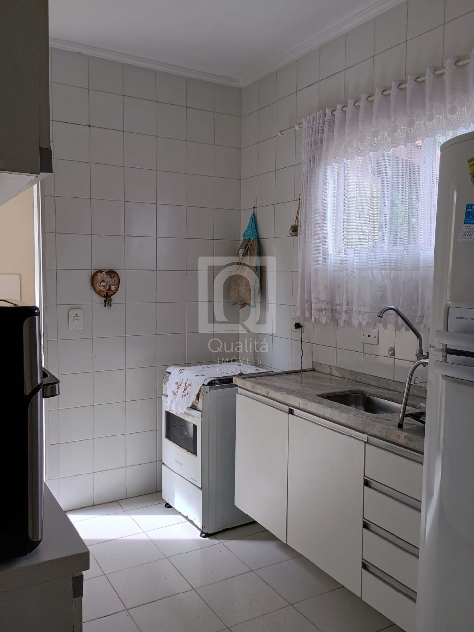 Casa de Condomínio à venda com 3 quartos, 150m² - Foto 4