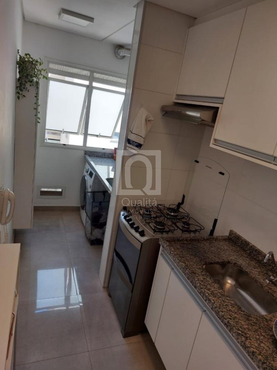 Apartamento à venda com 2 quartos, 68m² - Foto 4