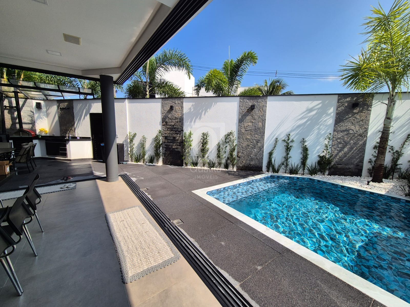 Casa de Condomínio à venda com 4 quartos, 430m² - Foto 2