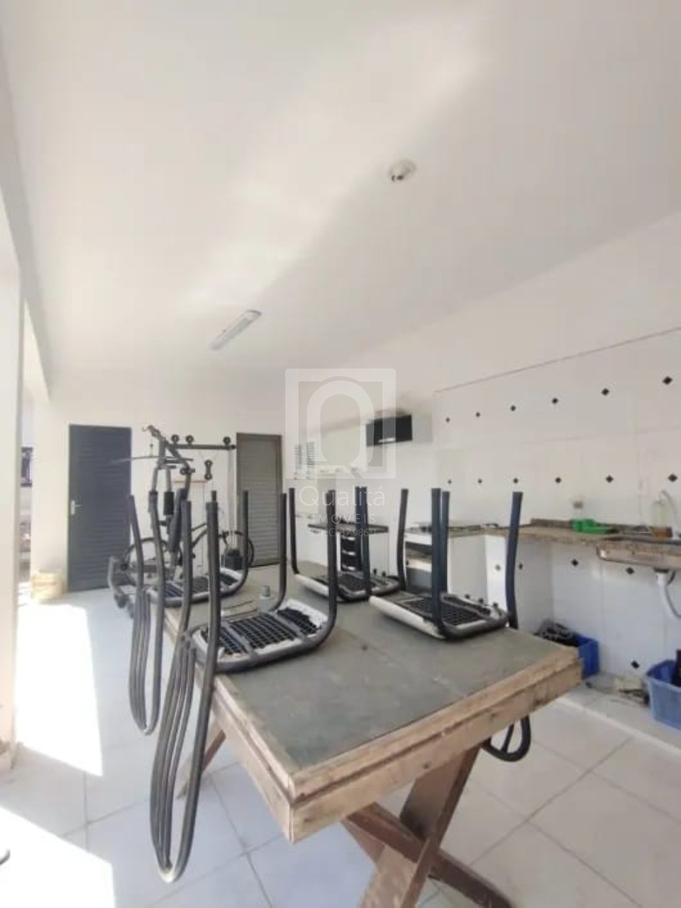 Casa à venda com 3 quartos, 300m² - Foto 18