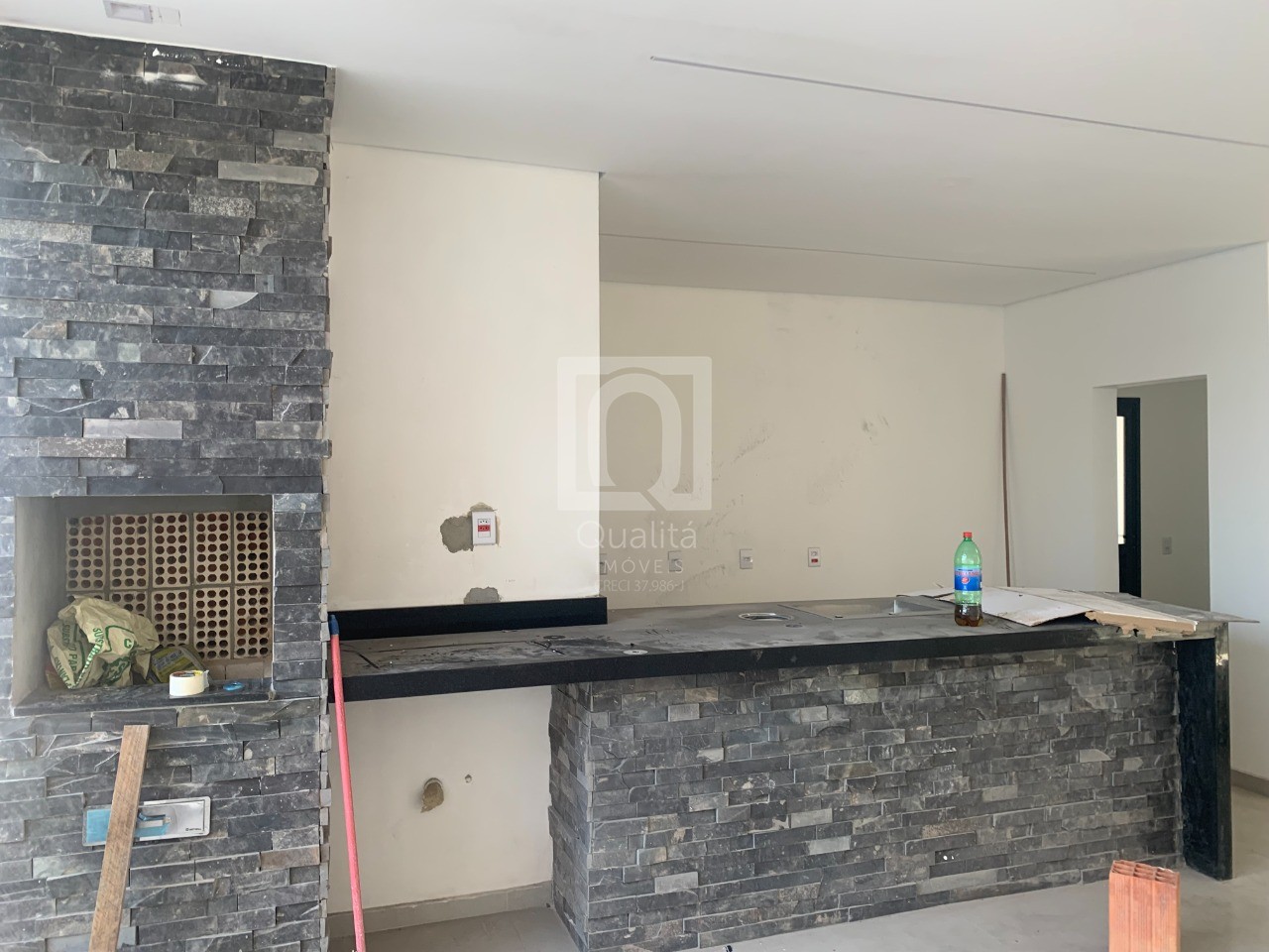 Casa de Condomínio à venda com 3 quartos, 200m² - Foto 3