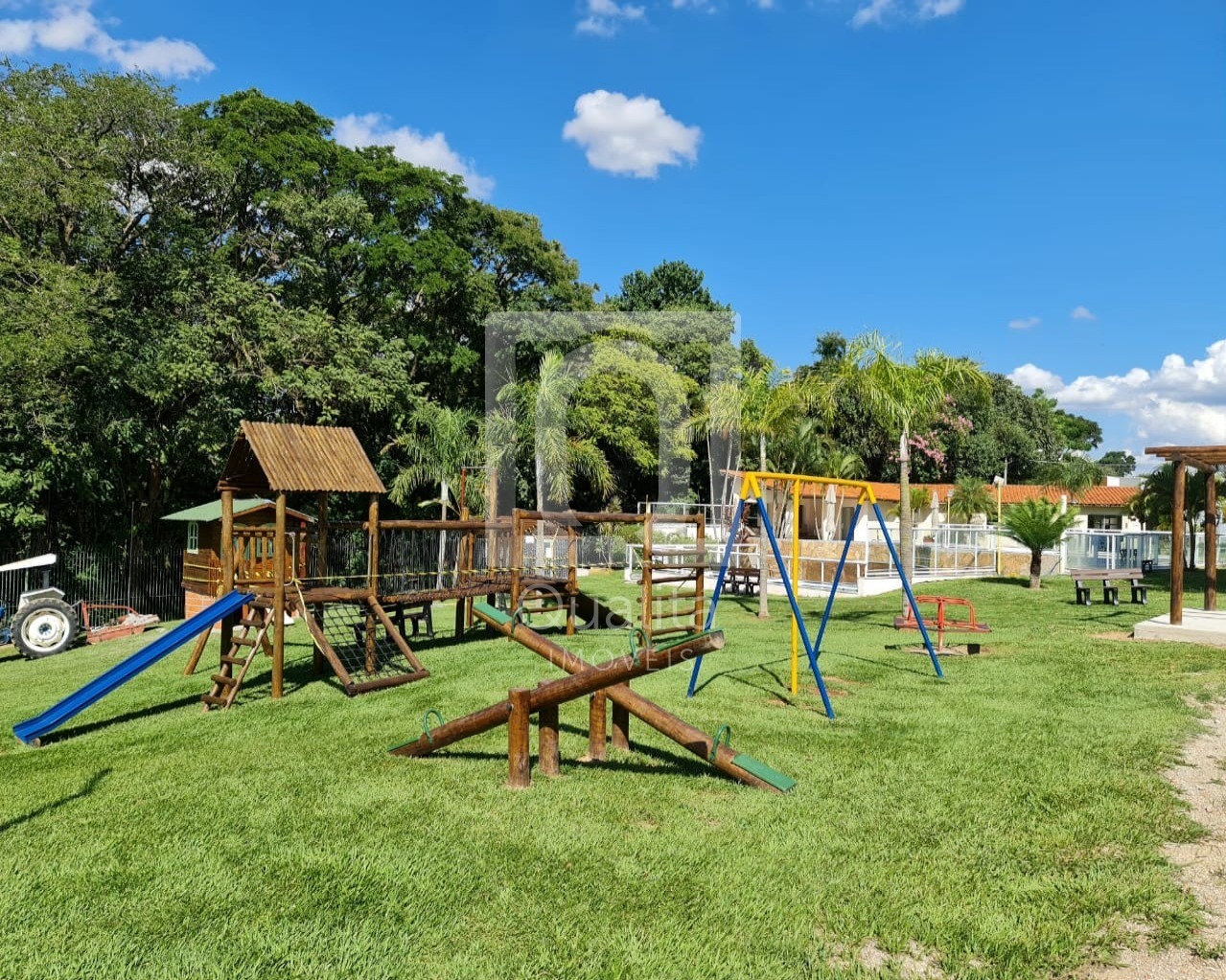 Casa de Condomínio à venda com 3 quartos, 360m² - Foto 37