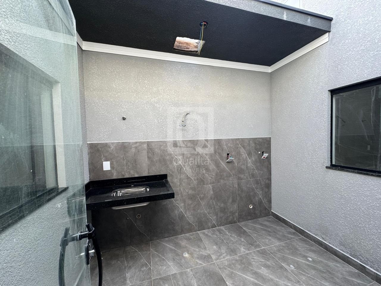 Casa à venda com 2 quartos, 61m² - Foto 4
