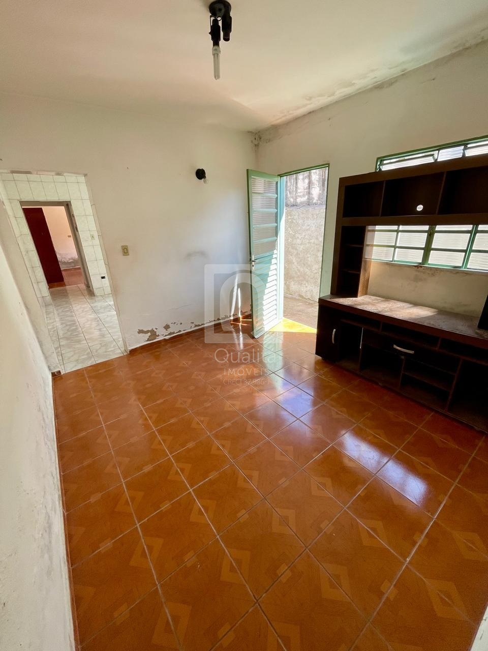 Casa à venda com 2 quartos, 125m² - Foto 1