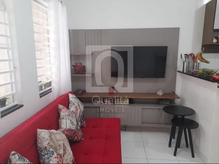 Casa à venda com 2 quartos, 75m² - Foto 1
