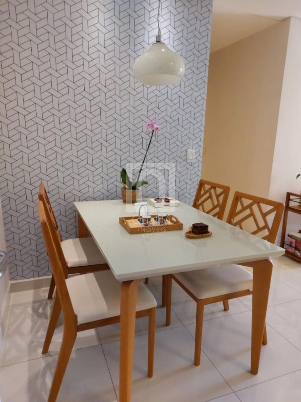 Apartamento à venda com 2 quartos, 68m² - Foto 2