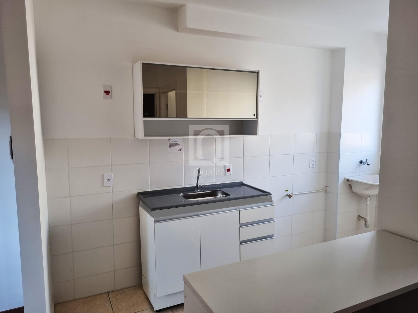 Apartamento à venda com 2 quartos, 42m² - Foto 2