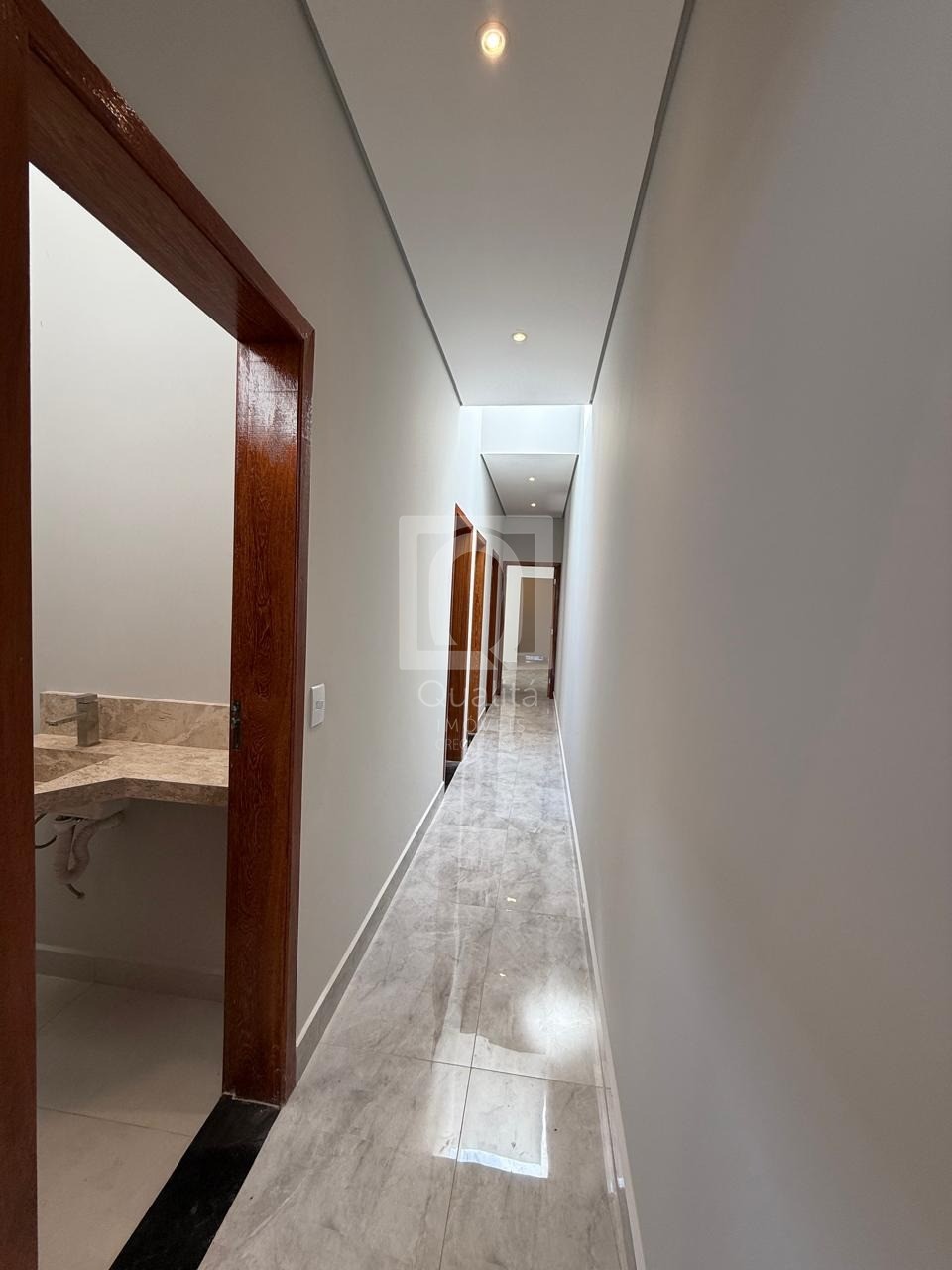 Casa de Condomínio à venda com 3 quartos, 200m² - Foto 5