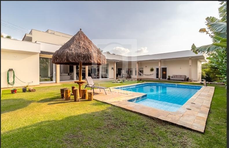 Casa de Condomínio à venda com 3 quartos, 1000m² - Foto 1