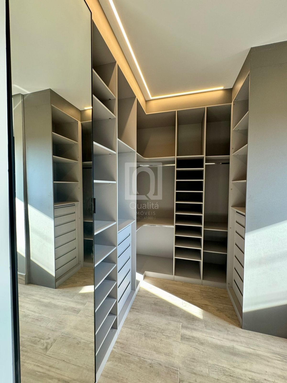 Casa de Condomínio à venda com 3 quartos, 353m² - Foto 11