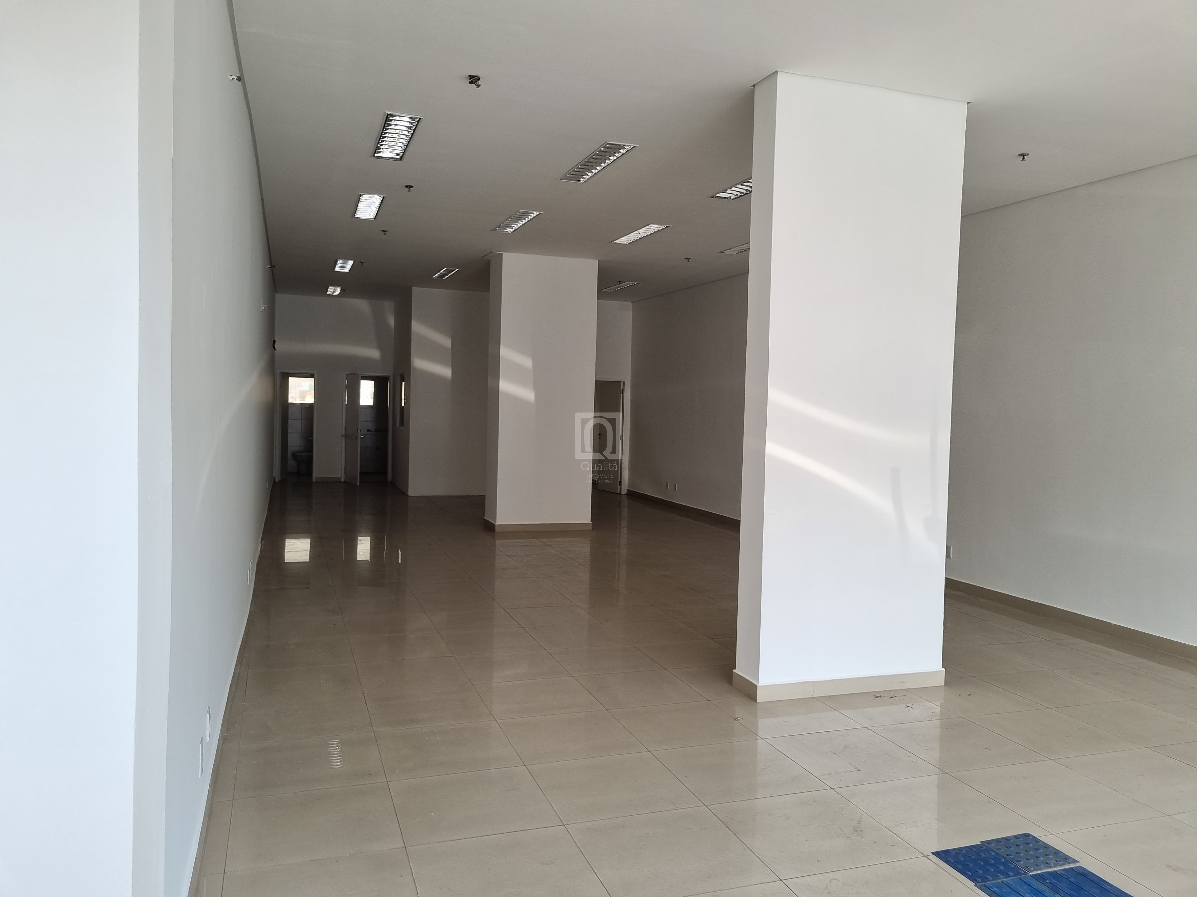Loja-Salão à venda e aluguel, 150m² - Foto 1