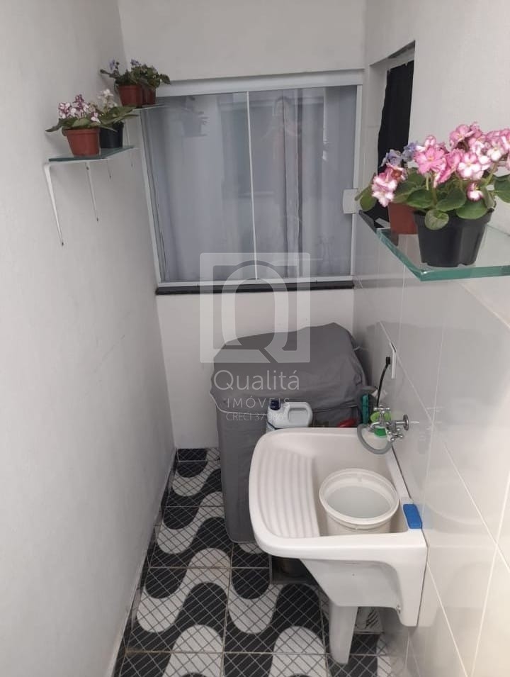 Casa à venda com 2 quartos, 75m² - Foto 6