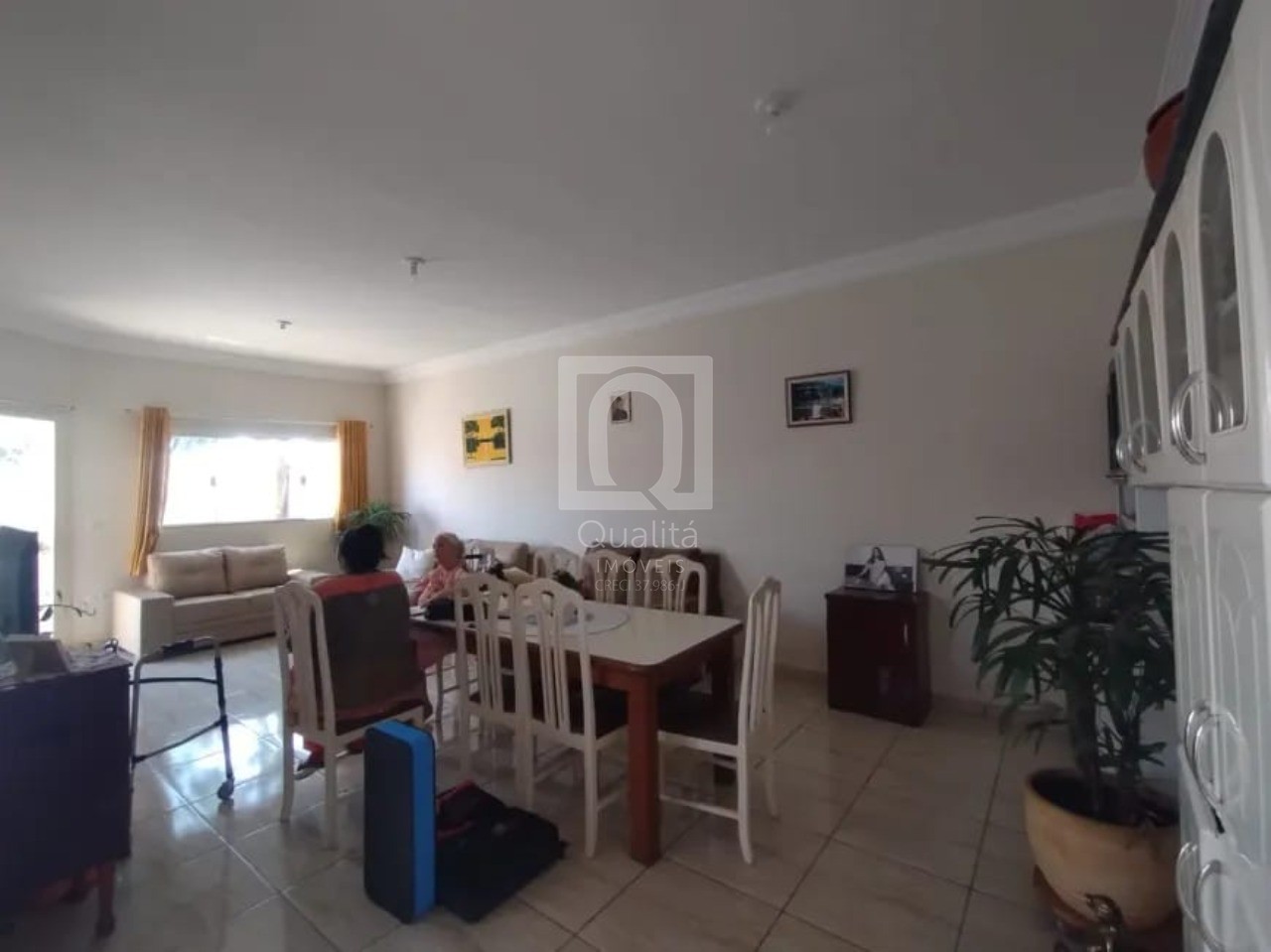 Casa à venda com 3 quartos, 300m² - Foto 4