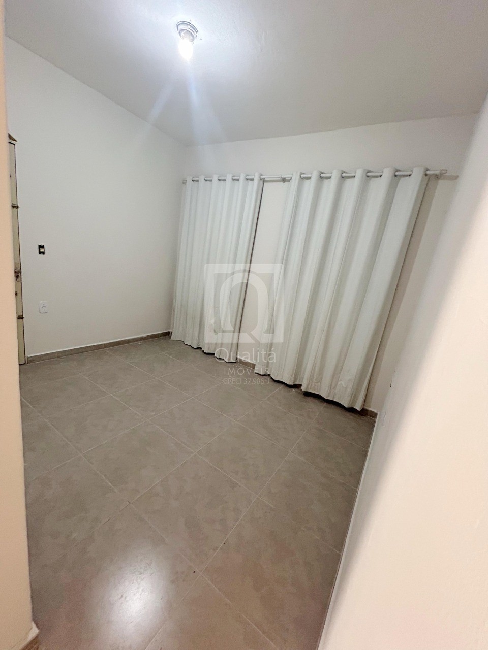 Casa à venda com 2 quartos, 126m² - Foto 4