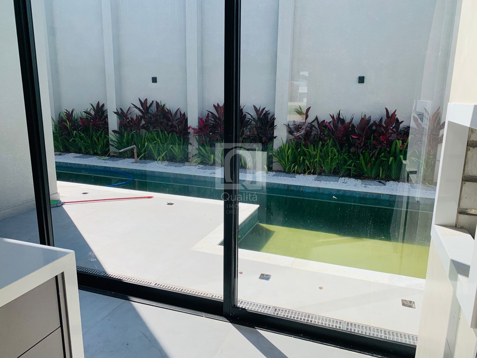 Casa de Condomínio à venda e aluguel com 3 quartos, 600m² - Foto 11