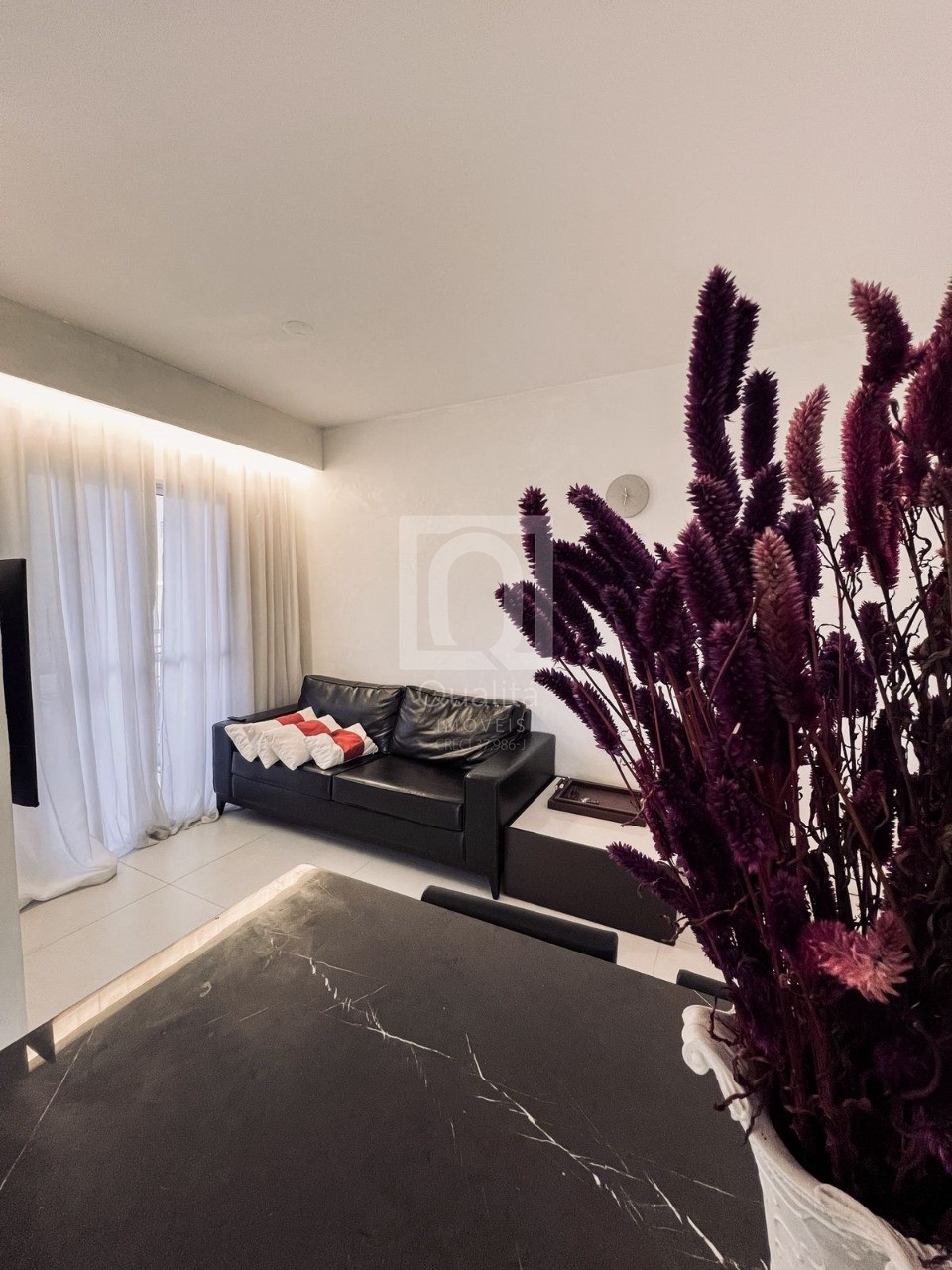 Apartamento à venda com 2 quartos, 66m² - Foto 1