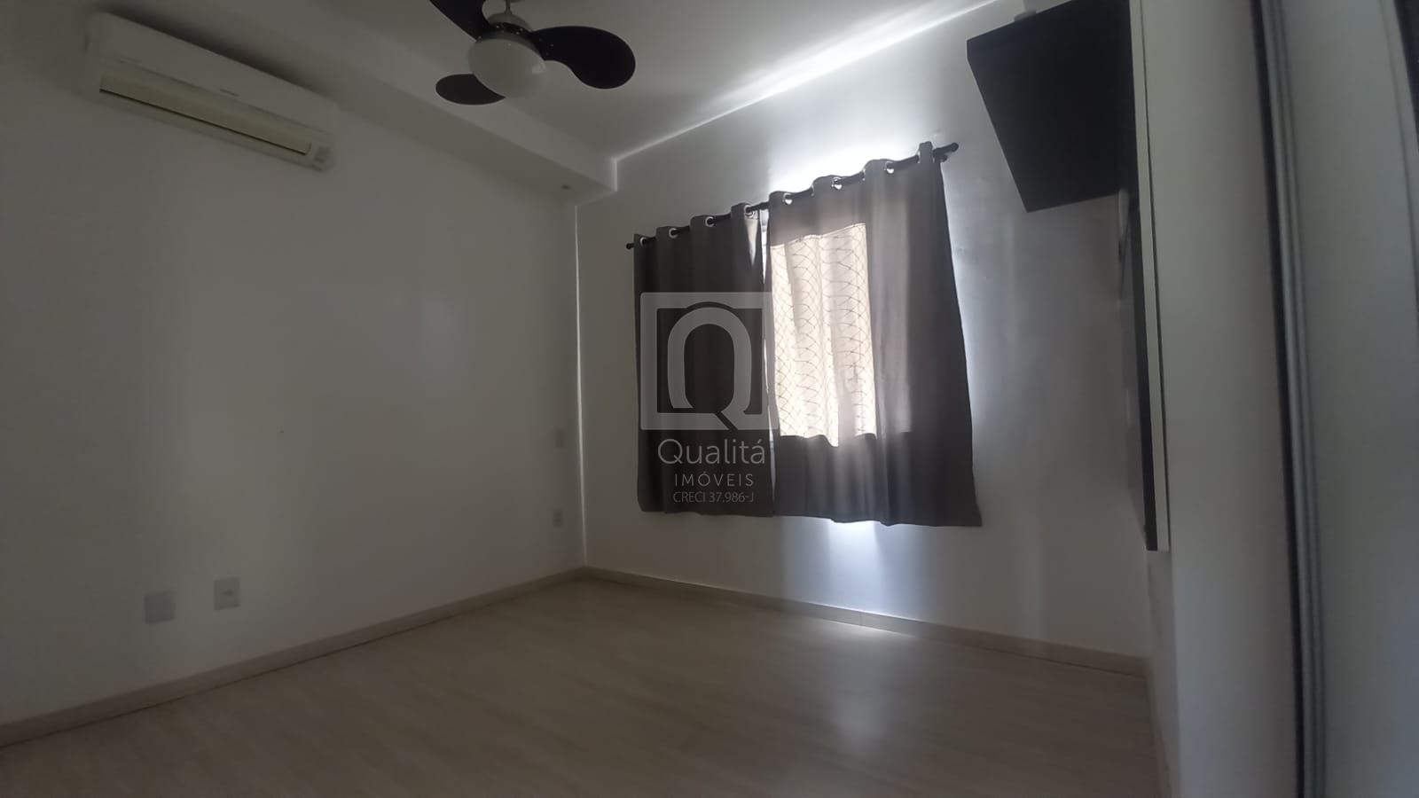 Casa de Condomínio à venda com 3 quartos, 283m² - Foto 5