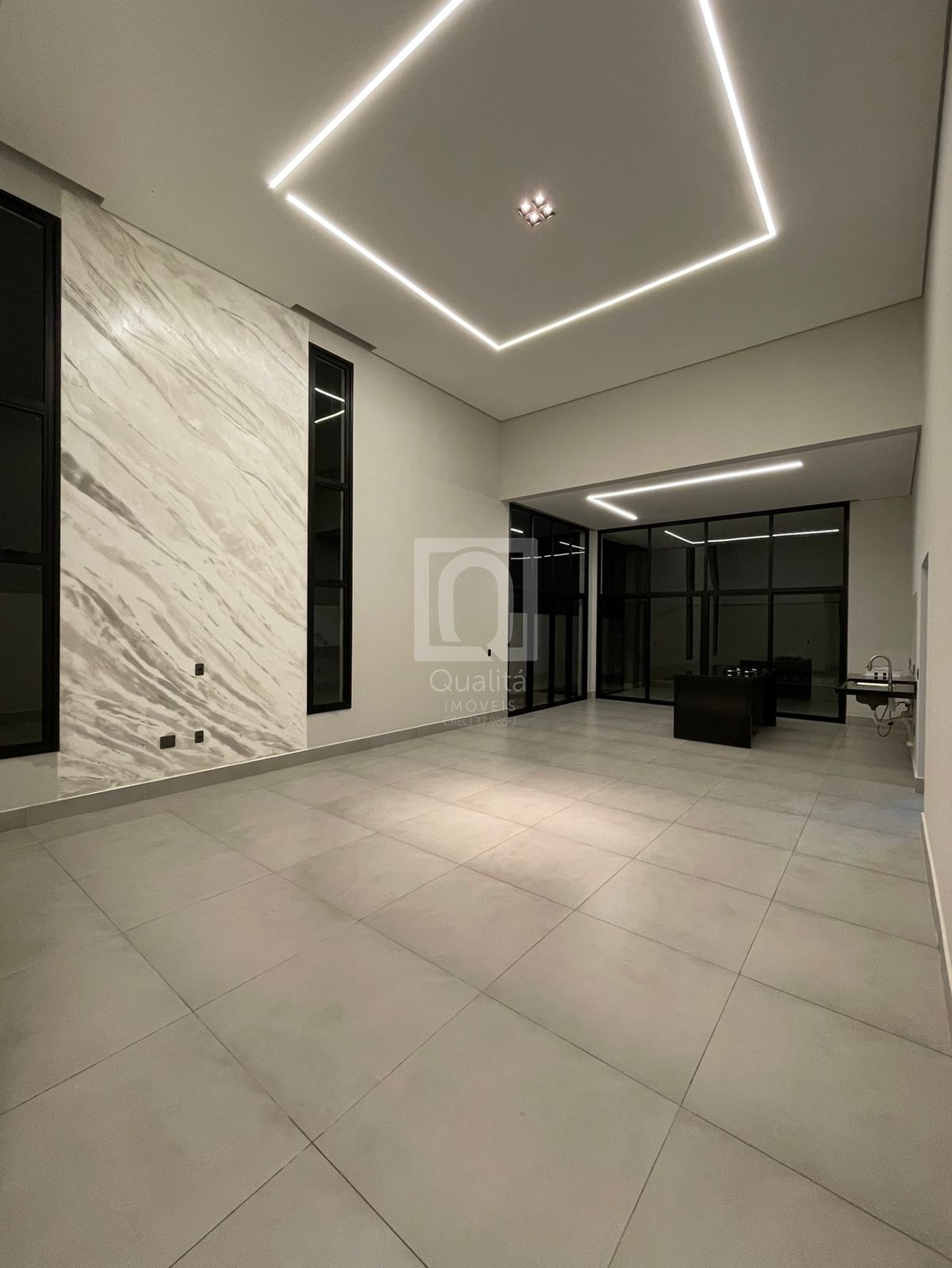 Casa de Condomínio à venda com 3 quartos, 450m² - Foto 3