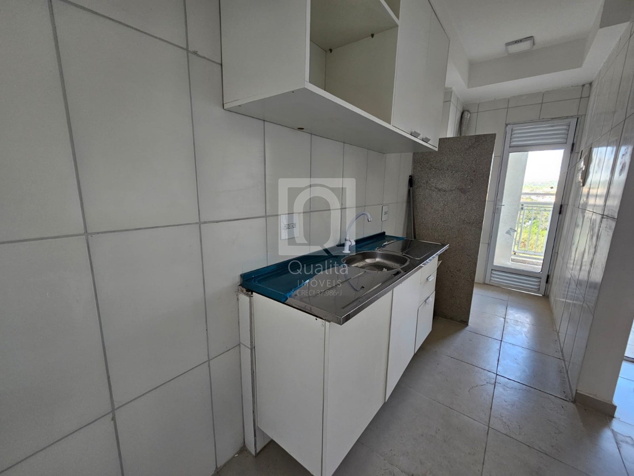 Apartamento à venda com 2 quartos, 63m² - Foto 4