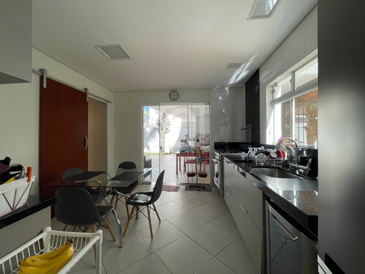 Casa de Condomínio à venda com 3 quartos, 248m² - Foto 7