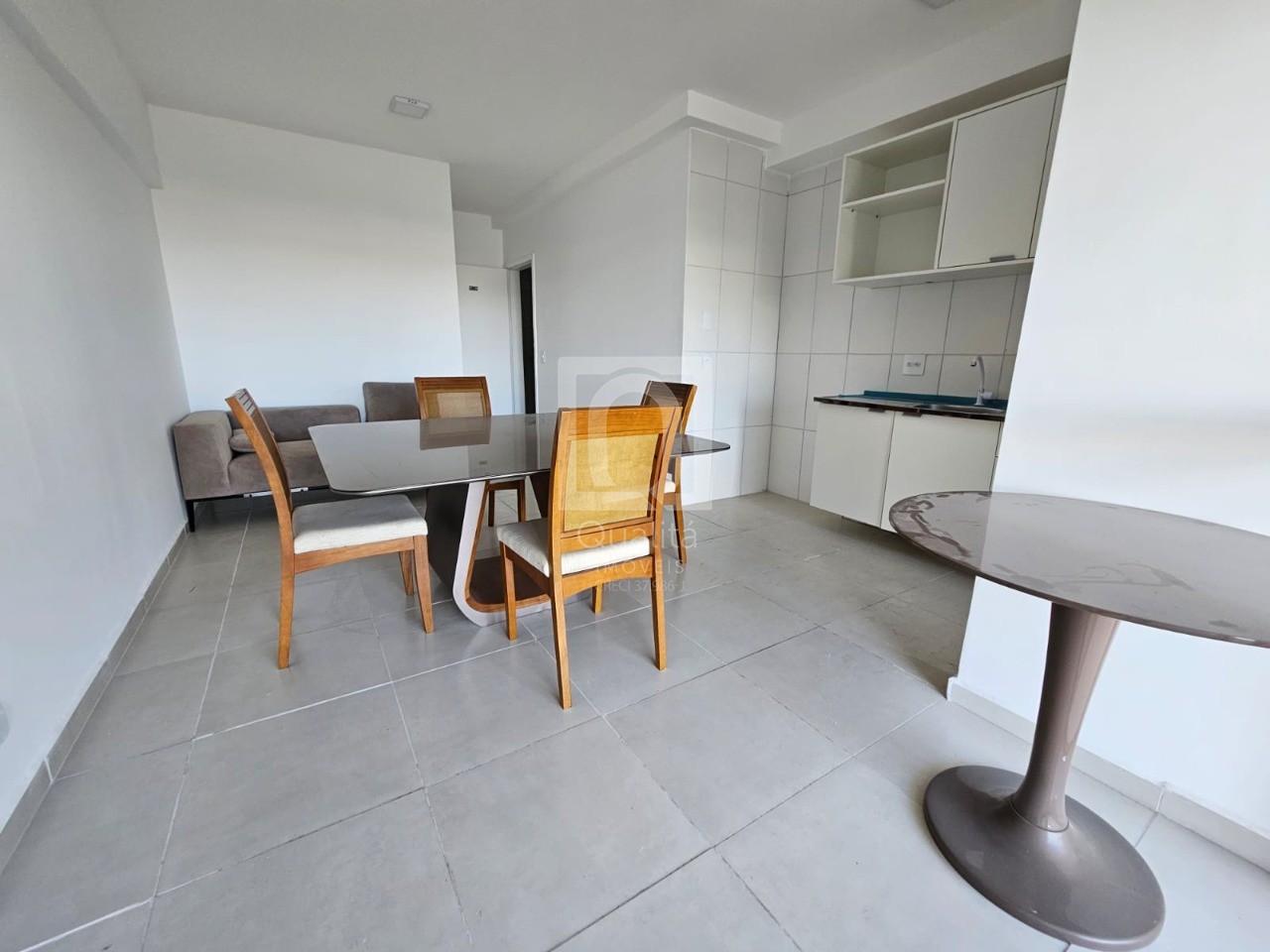 Apartamento à venda com 2 quartos, 63m² - Foto 3