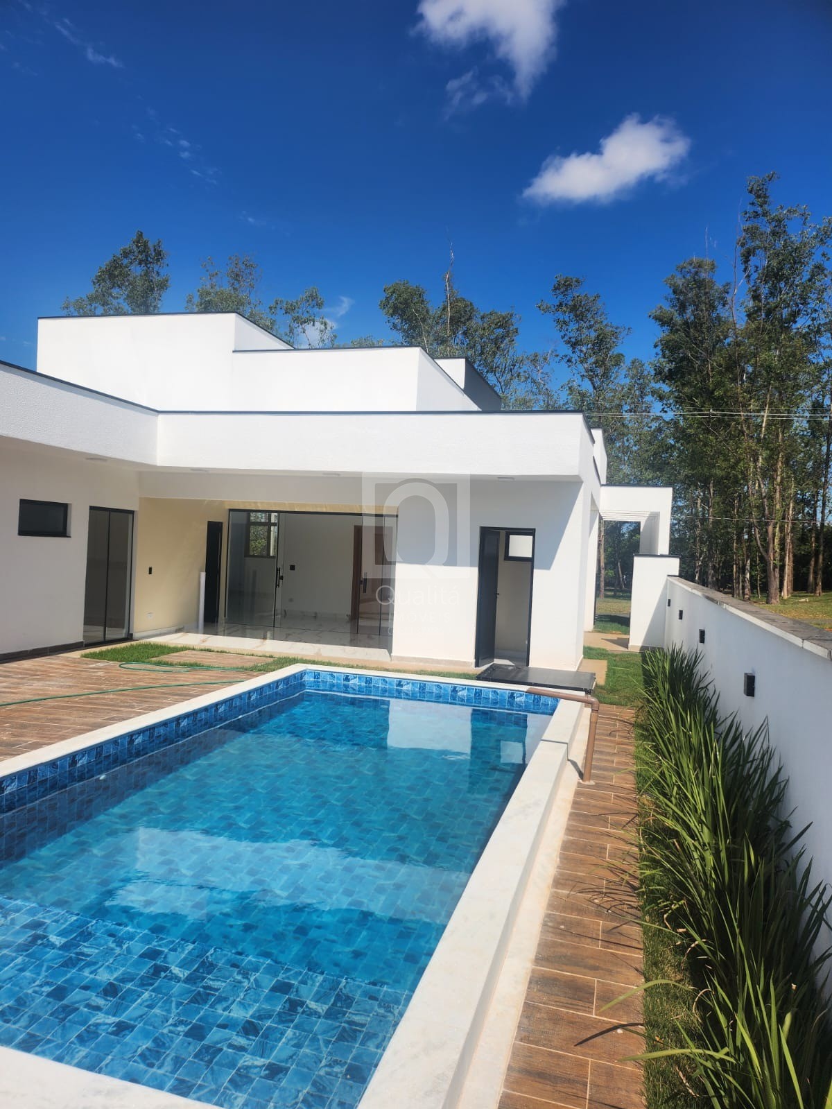 Casa de Condomínio à venda com 3 quartos, 461m² - Foto 1