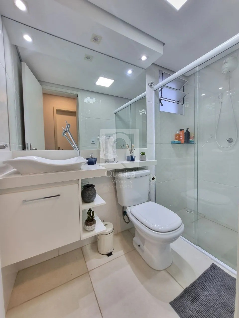 Apartamento à venda com 2 quartos, 65m² - Foto 12