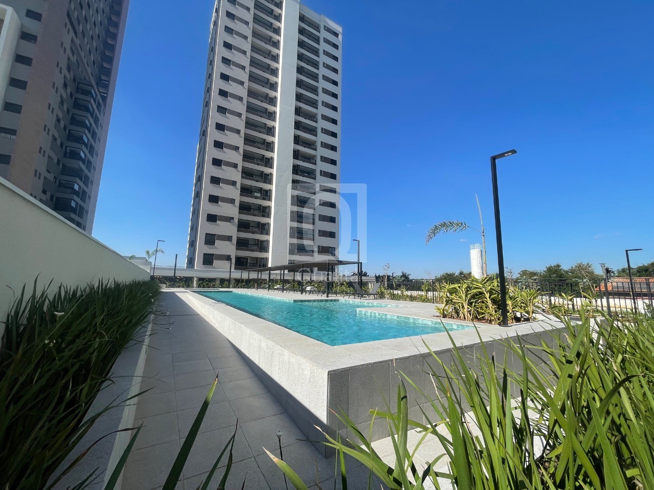Apartamento à venda com 3 quartos, 95m² - Foto 1