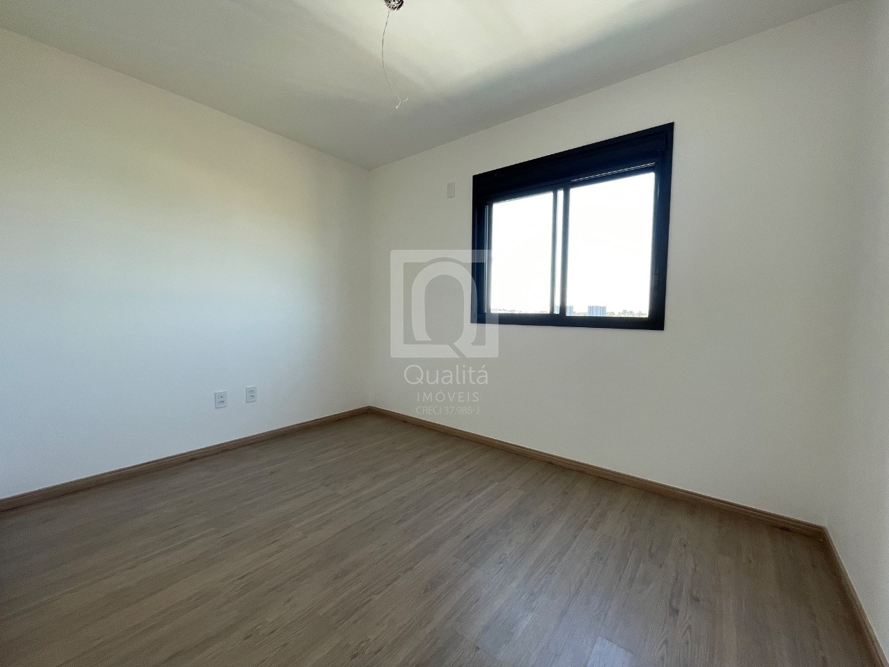Apartamento à venda com 3 quartos, 95m² - Foto 7