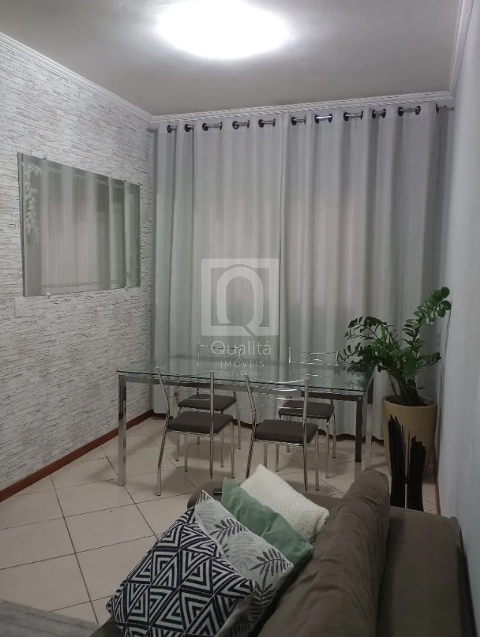 Apartamento à venda com 2 quartos, 70m² - Foto 3