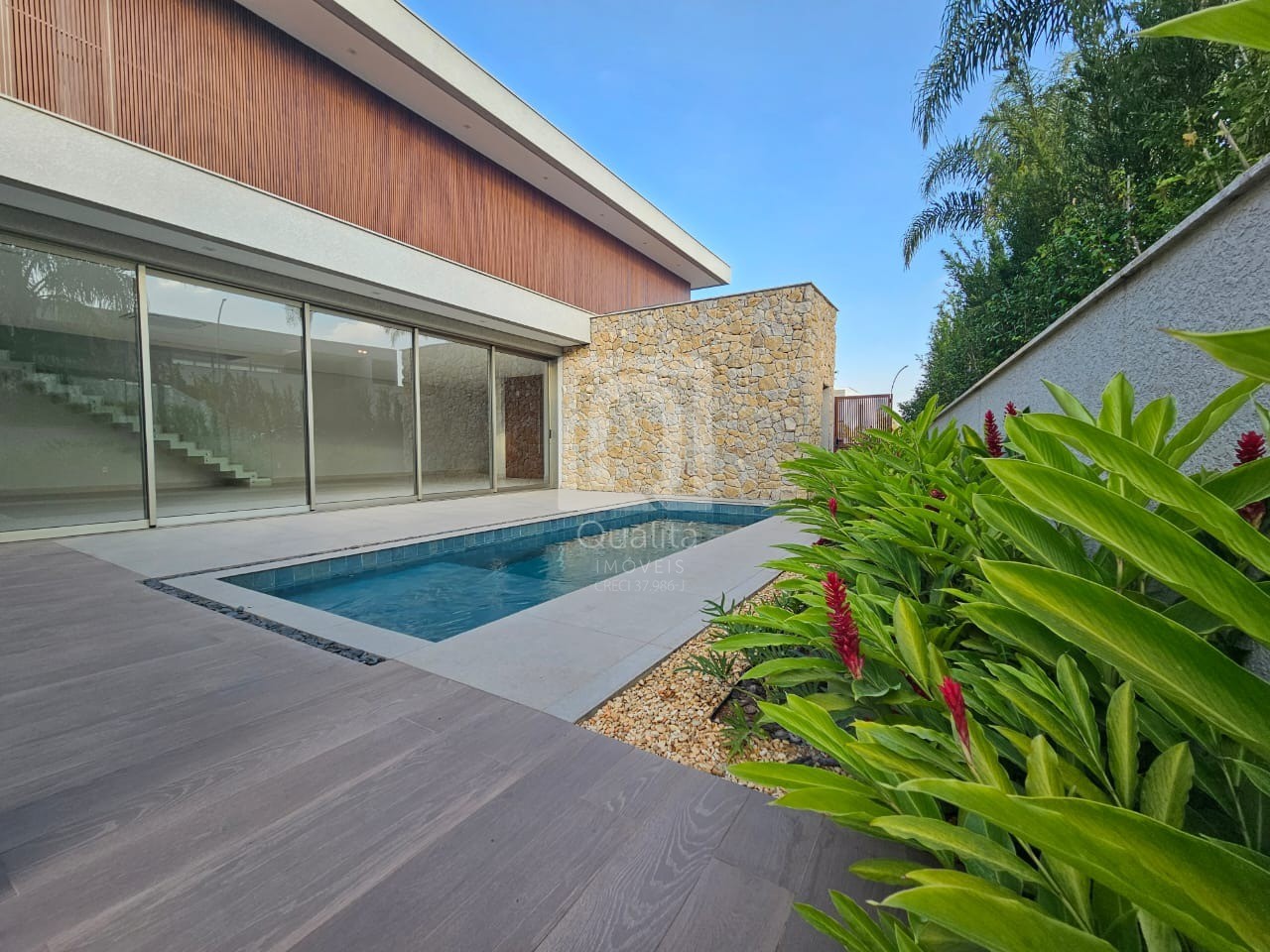 Casa de Condomínio à venda com 4 quartos, 495m² - Foto 1