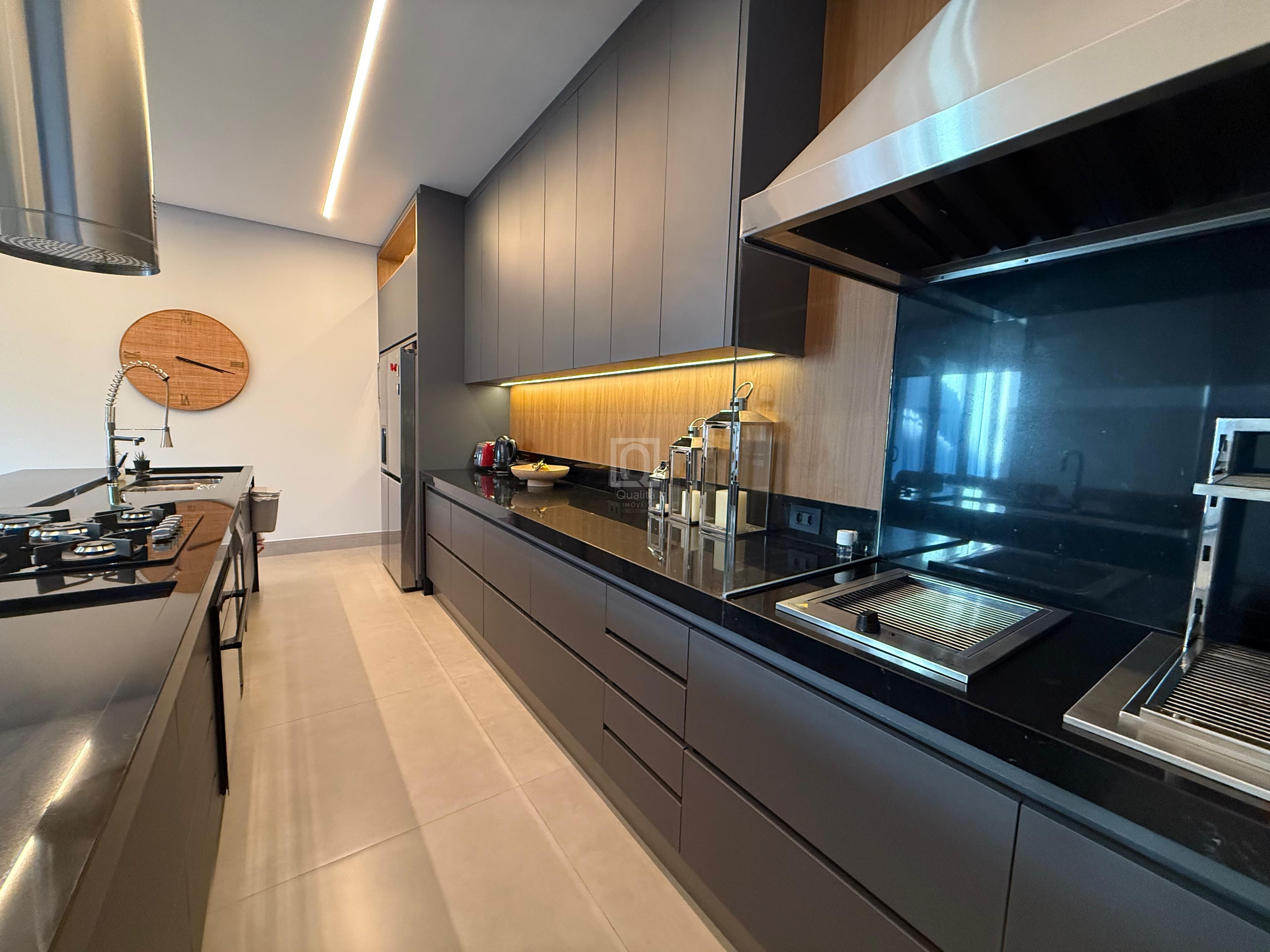 Casa de Condomínio à venda com 5 quartos, 300m² - Foto 8