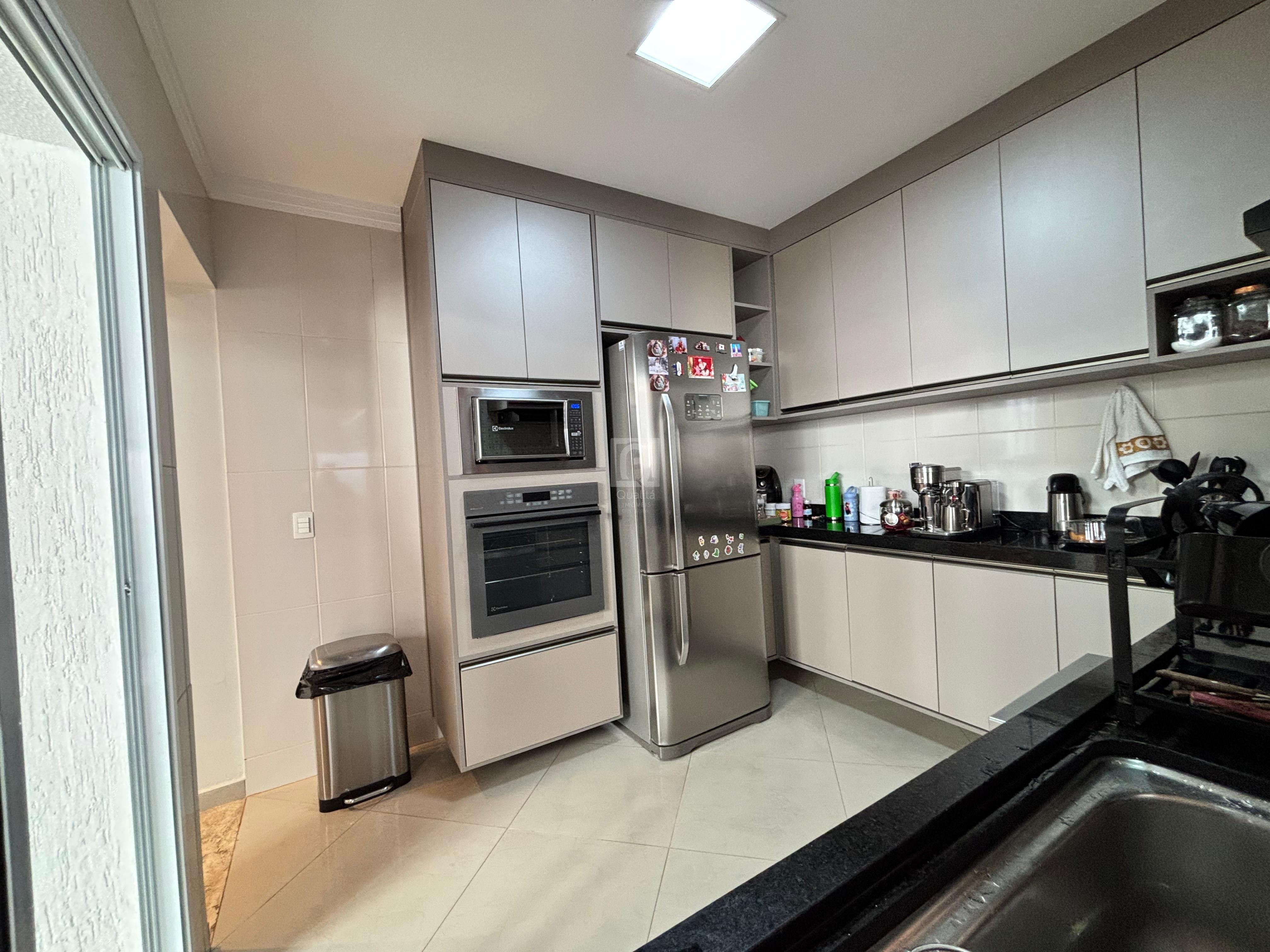 Casa de Condomínio à venda com 3 quartos, 200m² - Foto 5