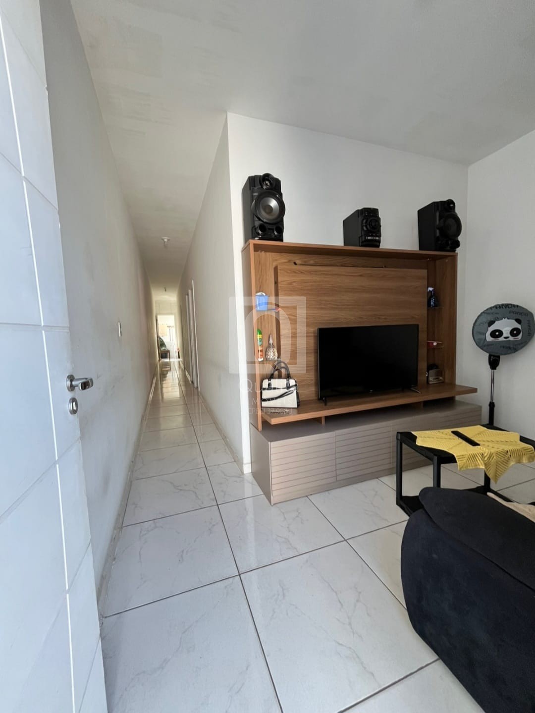 Casa à venda com 2 quartos, 55m² - Foto 1