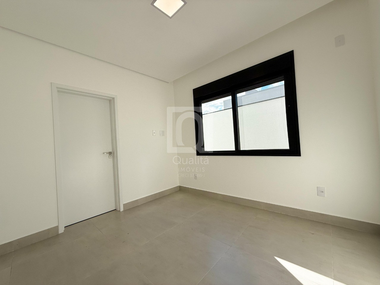Casa de Condomínio à venda com 3 quartos, 300m² - Foto 10