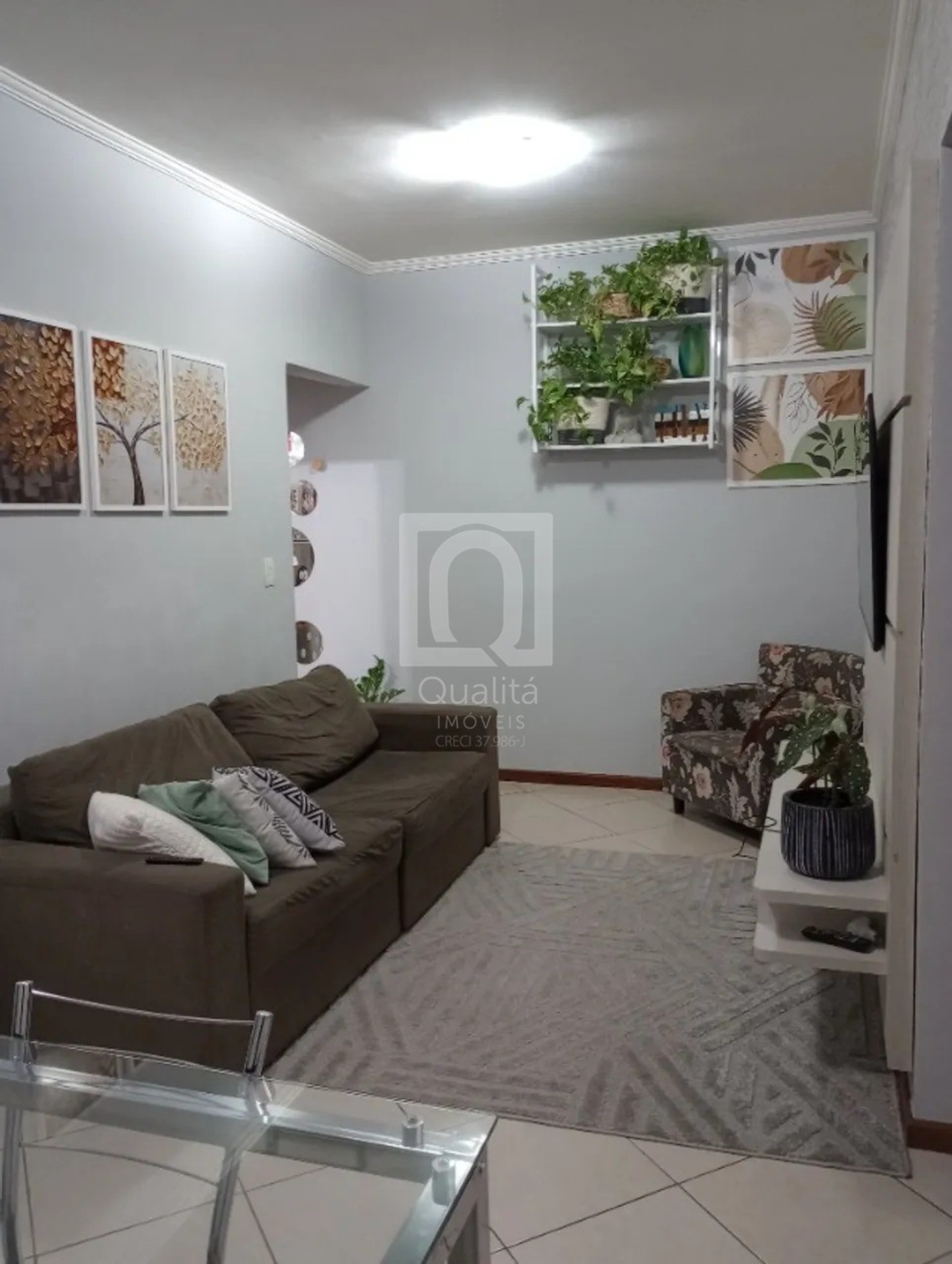 Apartamento à venda com 2 quartos, 70m² - Foto 1