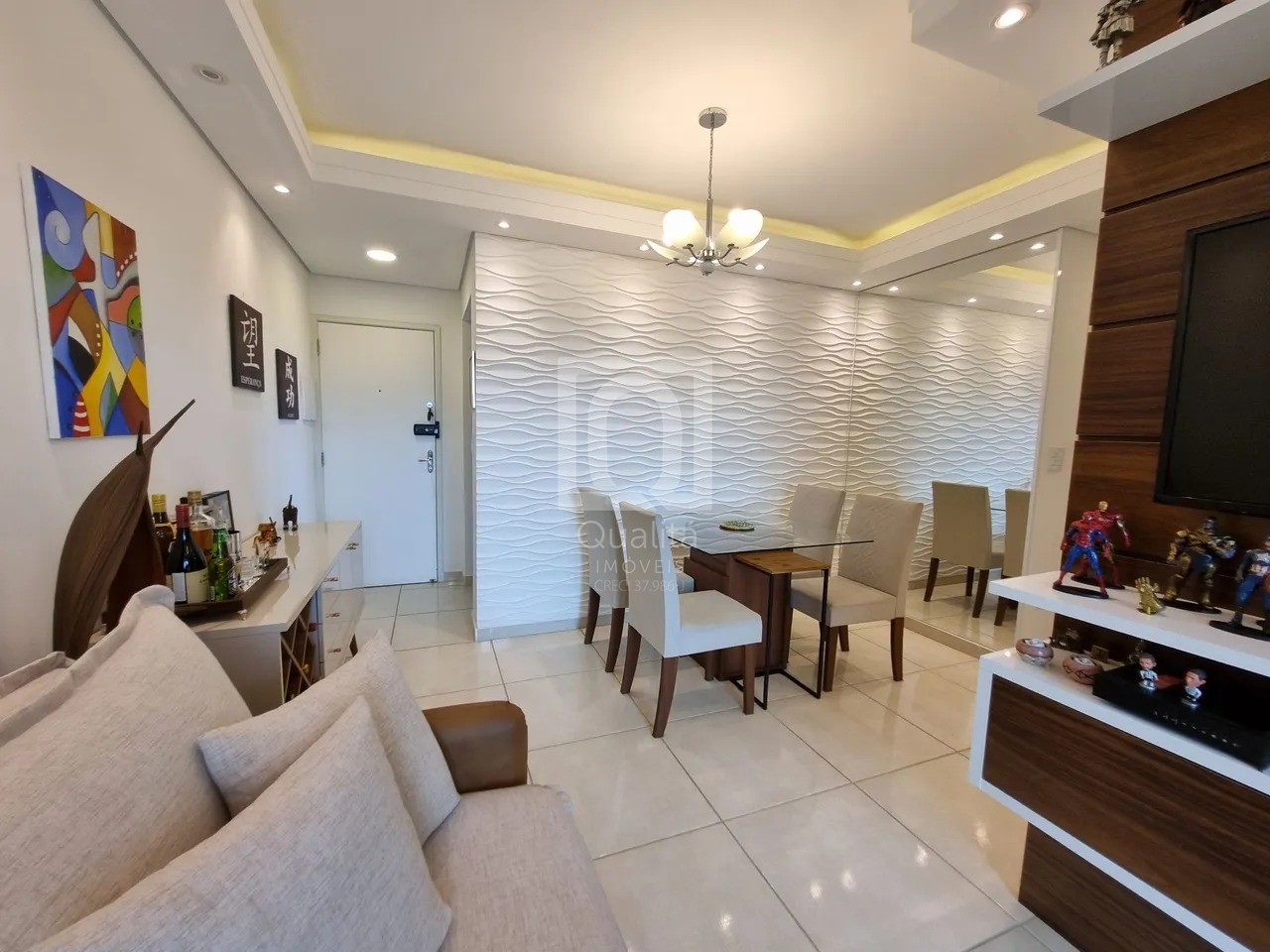 Apartamento à venda com 2 quartos, 65m² - Foto 2