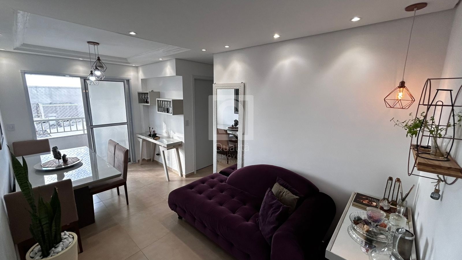 Apartamento à venda com 2 quartos, 73m² - Foto 1